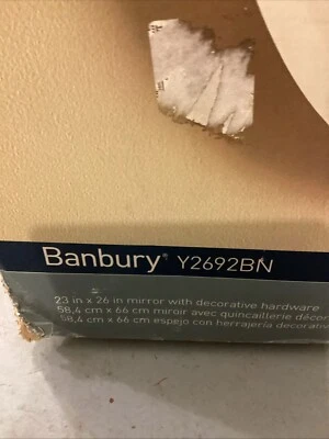 LEER Moen Y2692BN Banbury 26 pulgadas x 23 in. Espejo de pared pivotante en níquel cepillado Foto 1 de 2