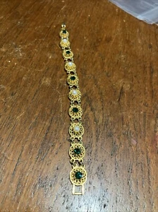 Beautiful Vintage Gold Tone Green Stones Faux Pearls Costume Bracelet - 7” - Picture 1 of 5