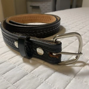 Leder Basketweave verziert 42" Länge Ledergürtel Made in USA schwarz - Bild 1 von 9