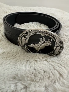 Cintura donna western con fibbia cowboy smaltata pelle lavorata rodeo usata in ottime condizioni XL - Foto 1 di 6
