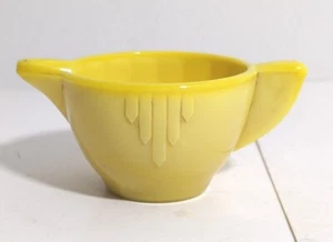 Akro Agate Large Interior Panel Creamer  Opaque Yellow  - Picture 1 of 3