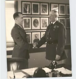 Foto de prensa del mayor general MALIN CRAIG y Louis Clinton Mosher militares 1933 - Imagen 1 de 2