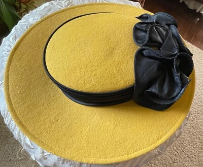 VINTAGE SONNI SAN FRANCISCO DEEP YELLOW  DOUBLE BLACK TAFFETA BOWS WIDE BRIM HAT - Image 1 of 4