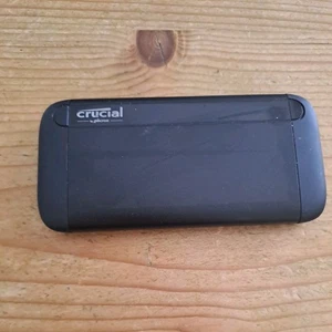 Crucial X8 2TB Przenośny zewnętrzny dysk twardy SSD - Zdjęcie 1 z 2