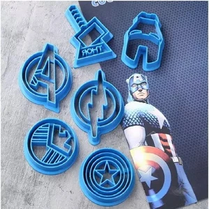 Cortador de superhéroes molde moldeador galletas hornear plantilla casera hornear niños diversión - Imagen 1 de 2