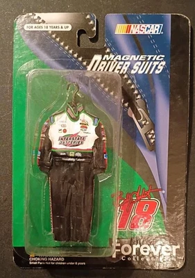 NASCAR 2003 Driver Collection Bobby Labonte #18 traje de conductor magnético Interestatal Foto 1 de 2