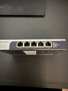 NETGEAR MS105 Unmanaged Network Switch 5-Port Multi-Gigabit - Picture 1 of 2