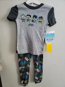 Jungen DC Super Friends Pyjama Set Größe 4T NEU - Bild 1 von 3
