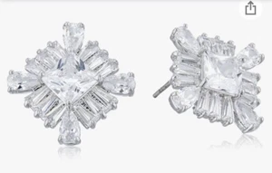 NWT CAROLEE RHINESTONE CRYSTAL STUD EARRINGS Jz19 - Picture 1 of 4
