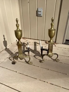 ANTIQUE urn top brass andirons 19TH C,    LIONS FEET,  SUNBLAST SHELL MOTIFS - Picture 1 of 4