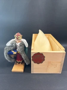 "Mini Cascanueces Maid Marian Steinbach Alemania 5"" Robin Hood con caja sin tapa" - Imagen 1 de 6