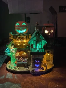 Lemax Spooky Town - The Ghoulish Gourd Pub & Grill - With Lights And Sounds 2020 - Bild 1 von 16