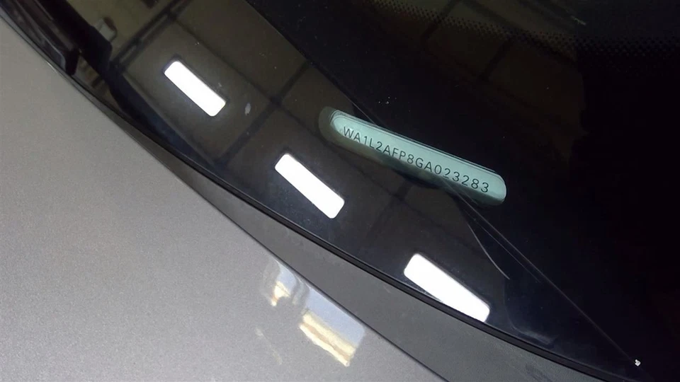 AC Compressor Fits 17-20 AUDI A4 11554038 - Image 1 of 4