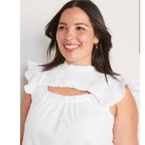 Old Navy Ruffle Top Smocked Keyhole Blouse White Casual Plus Size 4X NWOT - Picture 1 of 9