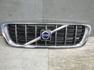 VOLVO V70 FRONT GRILLE - Imagen 1 de 2