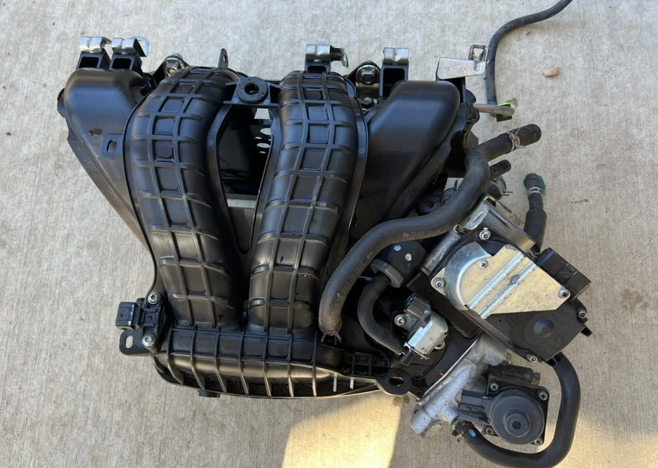 Colector de admisión de aire deportivo Mitsubishi Outlander 2011-2020 con carrocería de acelerador 2,0 Foto 1 de 4