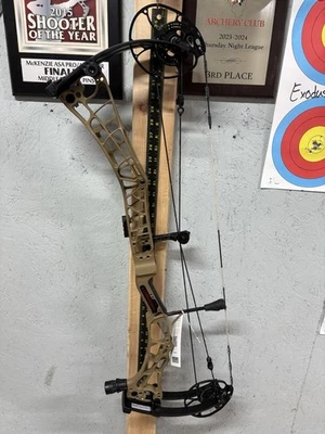 Darton Tritech 31 Right Hand 70 lbs FDE w/Black Limbs - Image 1 of 4