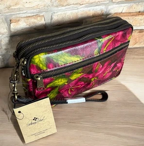 NWT PATRICIA NASH Leather Wristlet Wallet 3-Zip Top Entry Bougainvilleas - Picture 1 of 13
