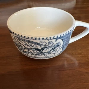 Vintage Currier & Ives Tea Cups Royal China Horse & Carriage Blue White - Picture 1 of 7