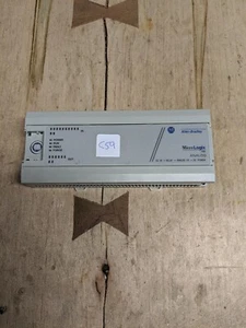 Allen Bradley 1761-L20BWB-5A /A MicroLogix 1000 24V DC Power - Bild 1 von 3