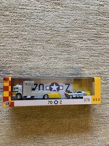 M2 AUTO HAULER USAF Ford C-950 & 1970 BOSS 429 Mustang Silver R48 - Picture 1 of 12