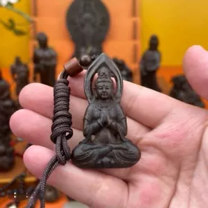 Ciondolo intaglio legno originale retrò agarwood può giocare amuleto - Foto 1 di 6