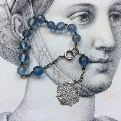 Dizainier Ancien Argent & Perles de Verre médaille Calice et Fleurs de Lys 1914 - Photo 1/4