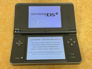 Nintendo DSi XL Sistema Portatile Nero Console di Gioco Portatile - Foto 1 di 16