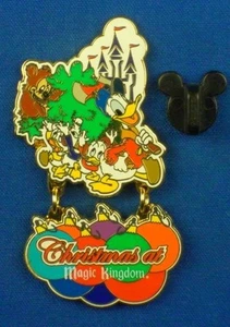 Donald Duck & Nephews Christmas at Magic Kingdom Dangle LE Disney Pin #17941 - Picture 1 of 4