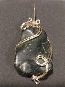 Silvertone Dark Green Agate Wire-Wrapped Pendant - Picture 1 of 4