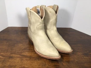 FRYE Boots 7.5 Taupe Leather Billy Short Cowboy Boots Women's 7.5 M Mexico Made - Picture 1 of 12