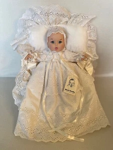 Gerber Porcelain Baby Girl Doll 1981 White Eyelet Christening Gown in Basket NEW - Picture 1 of 4