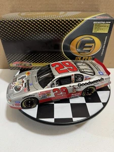 Kevin Harvick ELITE #29 GM Goodwrench Looney Tunes 2001 1/24 Nascar Diecast - Picture 1 of 10