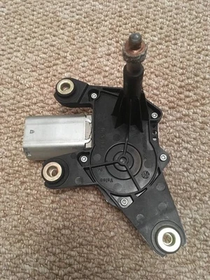 RENAULT SCENIC MK2 2003 - 2009 Tailgate Window Wiper Motor 8200153458C   DD19 - Image 1 of 2