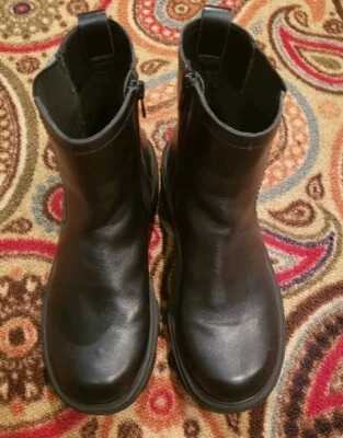 House Of Harlow 1960 Righteous Botas Gruesas de Combate/Chelsea de Cuero Negro - Talla... Foto 1 de 4