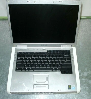 Pantalla defectuosa Dell Inspiron 6000 sin Ram/HDD/Batt/PS solo para piezas Foto 1 de 4