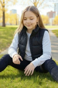 OLD NAVY Youth Small 6-7 Black Puffer Vest Zip Front Quilted Water Resistant - Picture 1 of 7