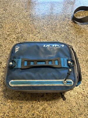 Lonchera Ultra by Artic Zone con contenedores bento 3 en 1 en azul Foto 1 de 3