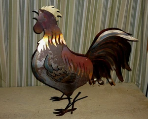 LARGE Outdoor Garden Decor. Rustic Farmhouse Iron Rooster. Weighted swing tail. - Picture 1 of 8