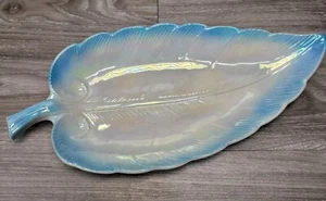 Plato de mesa de plumas de Maurice of California - Imagen 1 de 16