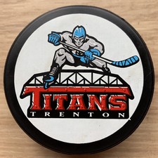TRENTON TITANS ECHL HOCKEY PUCK WHITE ECHL LOGO REVERSE LINDSAY MADE IN CANADA