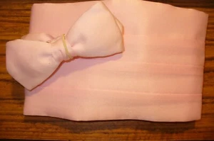 Cummerbund & Tie Set usado - ROSA CLARO - Imagen 1 de 1