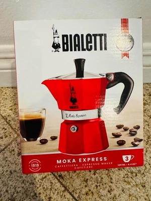 Cafeteira de espresso Bialetti Moka Express icônica fogão italiano, 3 xícaras - Imagem 1 de 2
