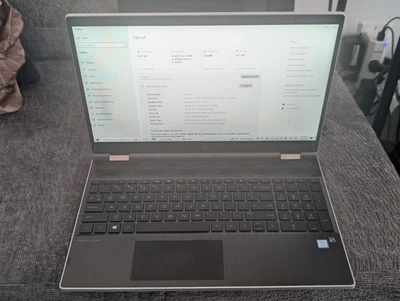 "Laptop HP Pavilion x360 15-CR0xxx 15,6"" convertible 2 en 1 SSD TAL CUAL" Foto 1 de 4