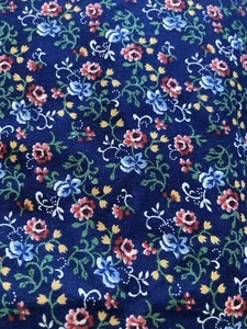 Dk Pink Roses Yellow Flowers on Navy Blue Calico Cotton Fabric 3Y x 44" Width - Picture 1 of 3