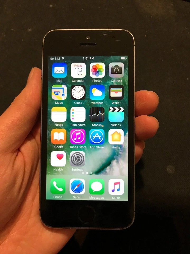 Apple iPhone 5S -16gbGB - (UNLOCKED) + ON SALE !!! EXCELLENT CONDITION !!! - Image 1 of 4