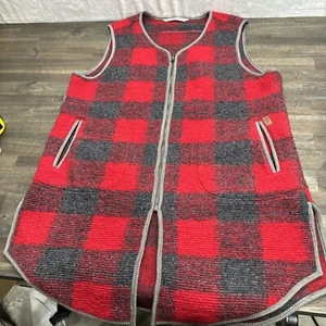 Woolrich Buffalo Wool Blend Red & Black Plaid Vest Women’s Sz Large - Picture 1 of 15
