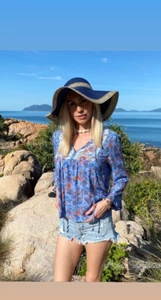 Final Sale 🔥Boho Stunning Blouse -Floral Pattern, Size 10 NEW ! 💙 - Picture 1 of 2