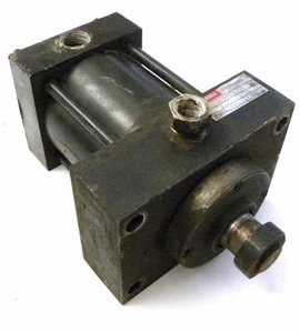 HANNA CILINDRO PNEUMATICO 3-1/4" FORO 2" CORSA ME53NCC3.25 2.00 FAF1G - Foto 1 di 1