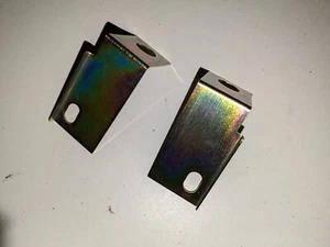 1967 1968 1969 1970 Mustang Cougar Rear Splash Shield Support Brackets - New USA - Imagen 1 de 3